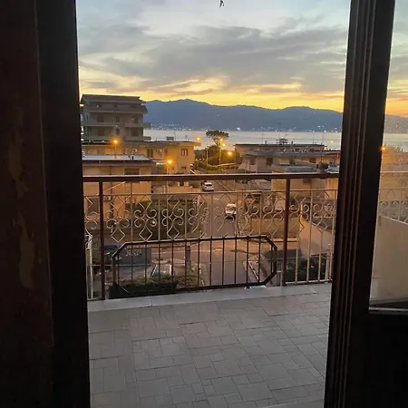 Piccolo Paradiso Vicino A Stazione E Apartmán