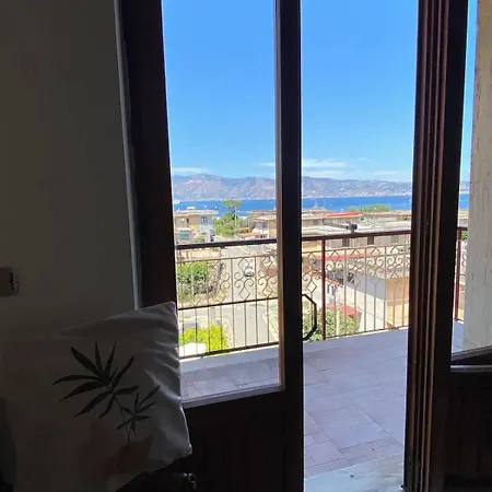 Piccolo Paradiso Vicino A Stazione E Apartmán Villa San Giovanni