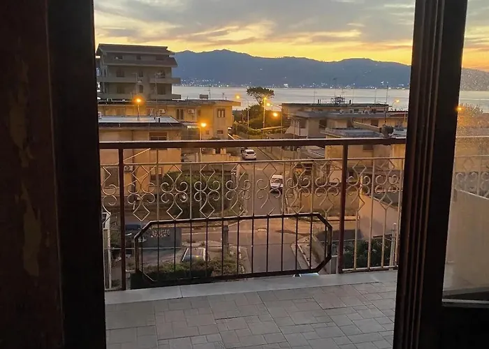 Piccolo Paradiso Vicino A Stazione E Apartman